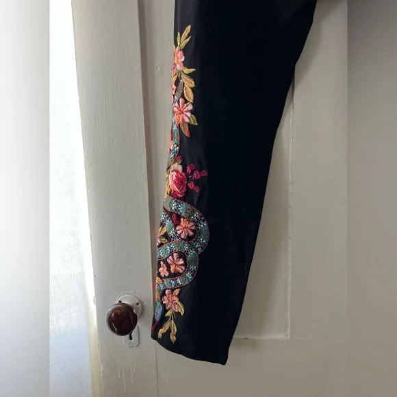Johnny Was Black Floral Leggings - Picture 9 of 12